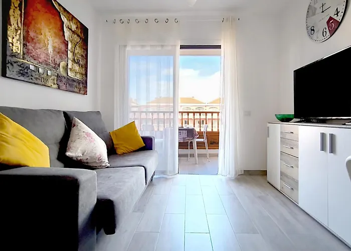 Amber Cristianos - El Cardon Playa de las Americas (Tenerife)